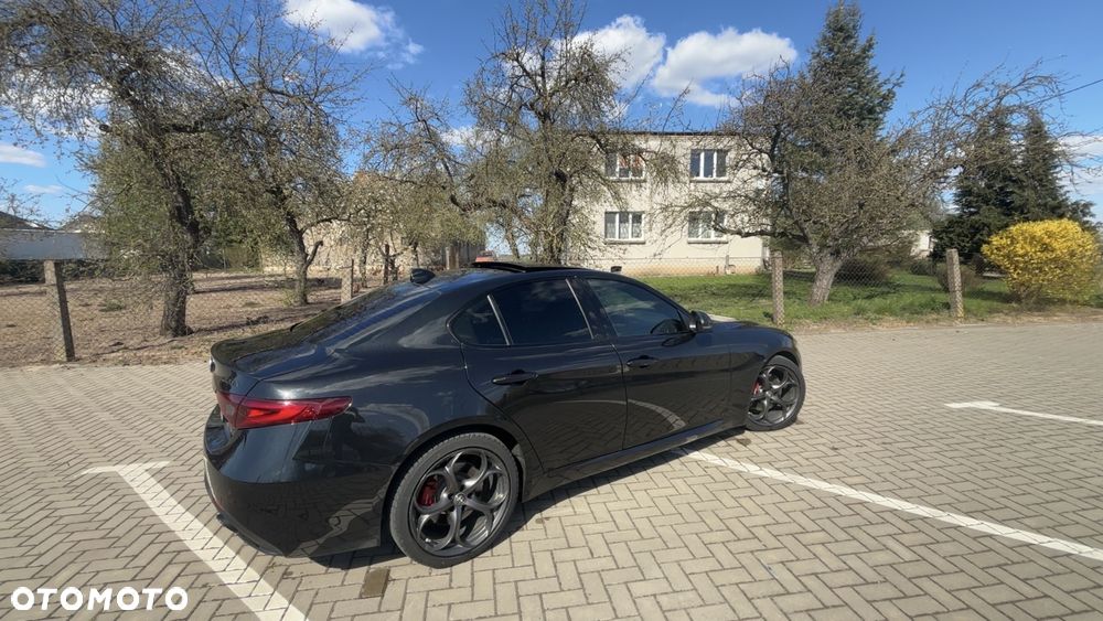 Alfa Romeo Giulia 2.0 Turbo 16V AT8 Veloce Ti - 6
