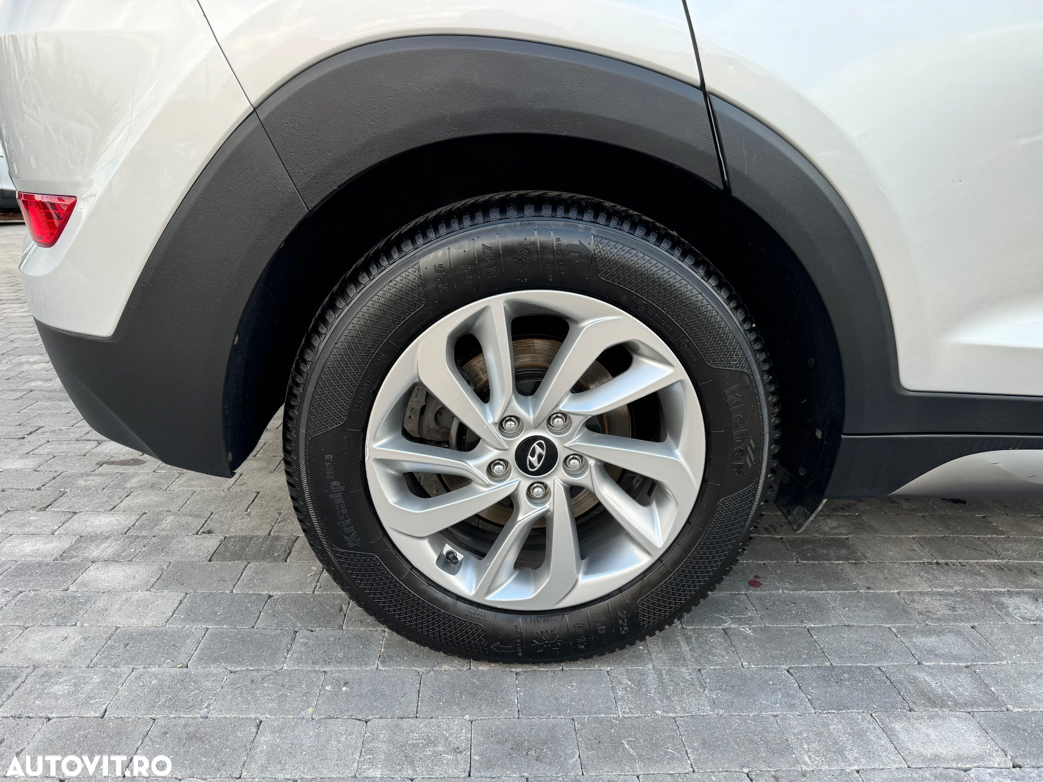 Hyundai Tucson blue 1.7 CRDi 2WD Passion - 33