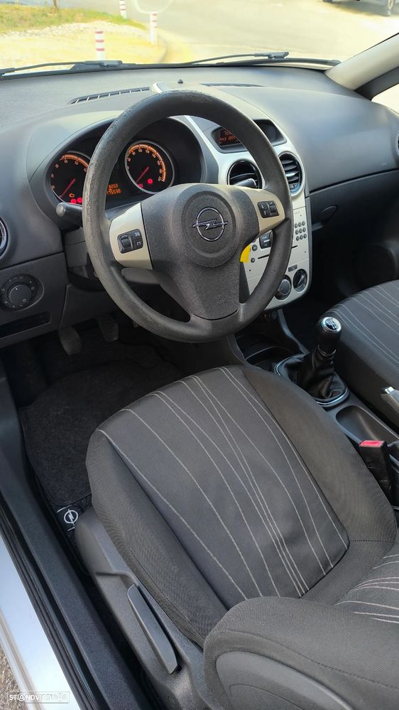 Opel Corsa 1.2 Cosmo - 33