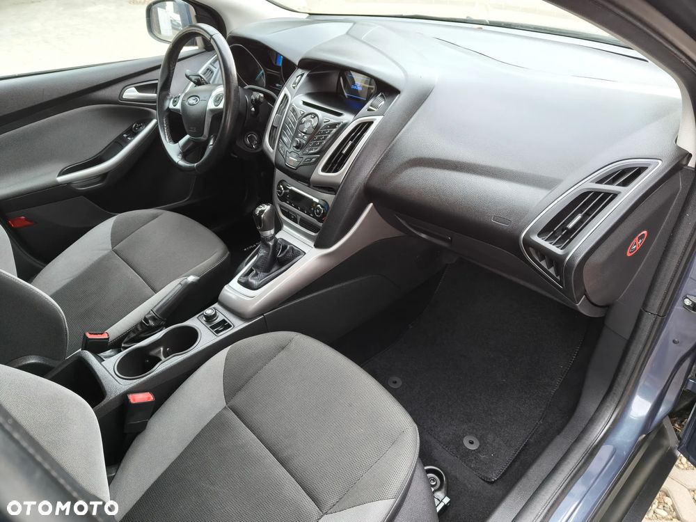 Ford Focus - 23