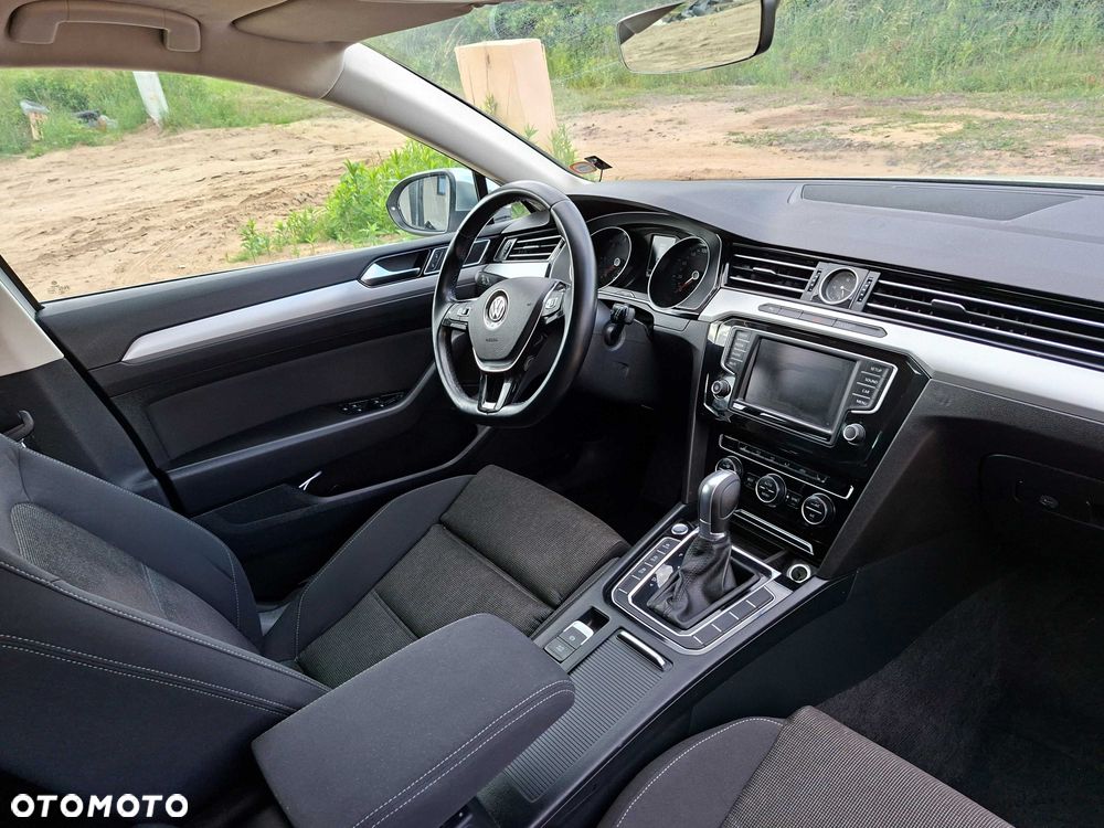 Volkswagen Passat - 6