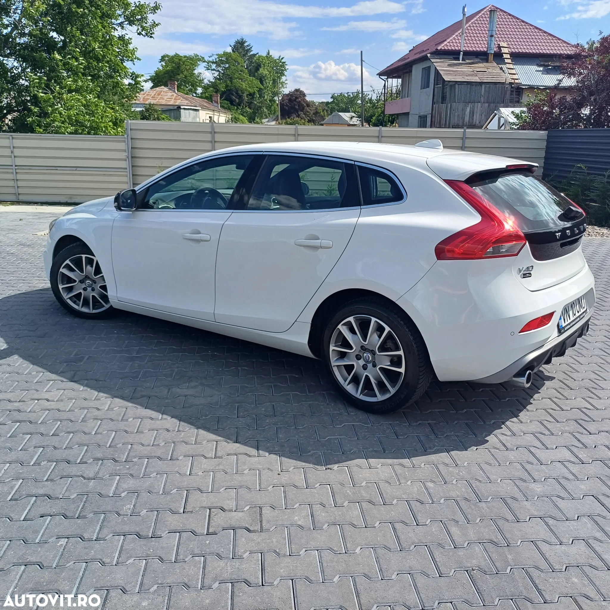 Volvo V40 D2 RDesign - 16