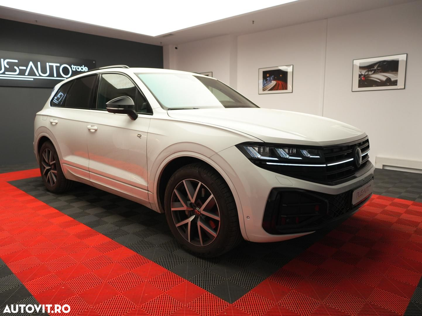 Volkswagen Touareg - 2