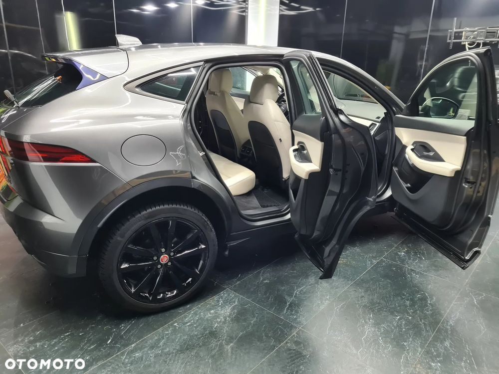 Jaguar E-Pace P200 AWD R-Dynamic - 26