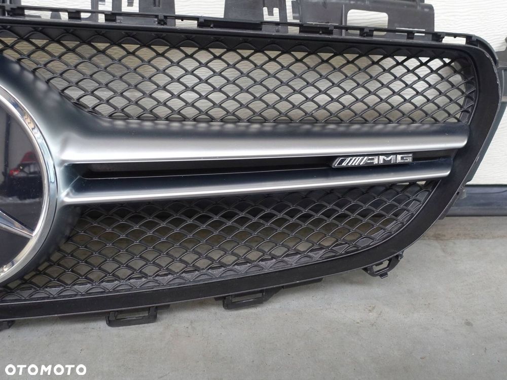MERCEDES E-KLASA W238 W213 E53 AMG GRILL ATRAPA ZDERZAKA EMBLEMAT ORYGINAŁ - 5