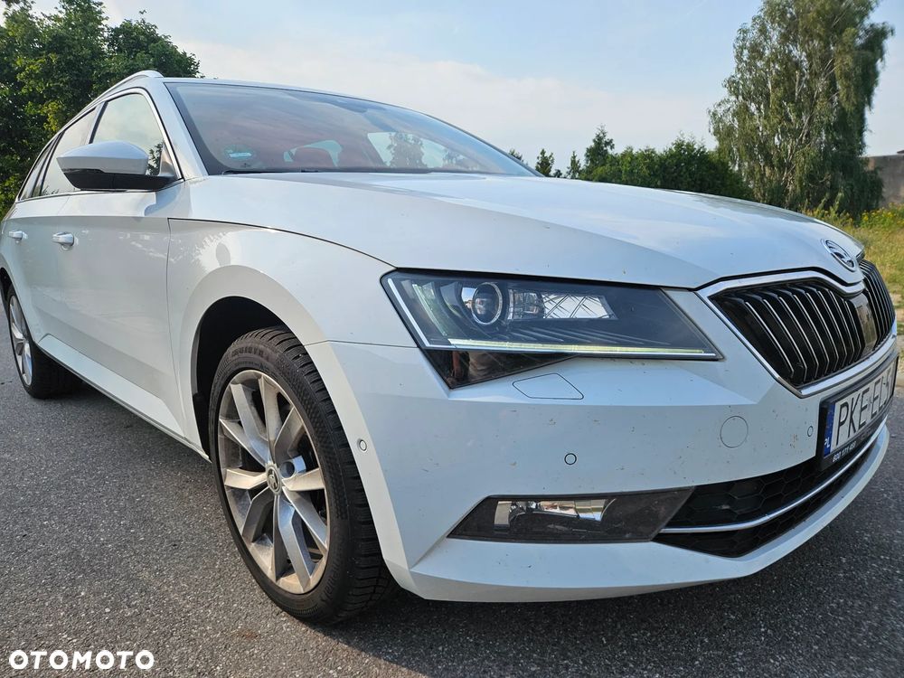 Skoda Superb 2.0 TDI DSG Sportline - 7