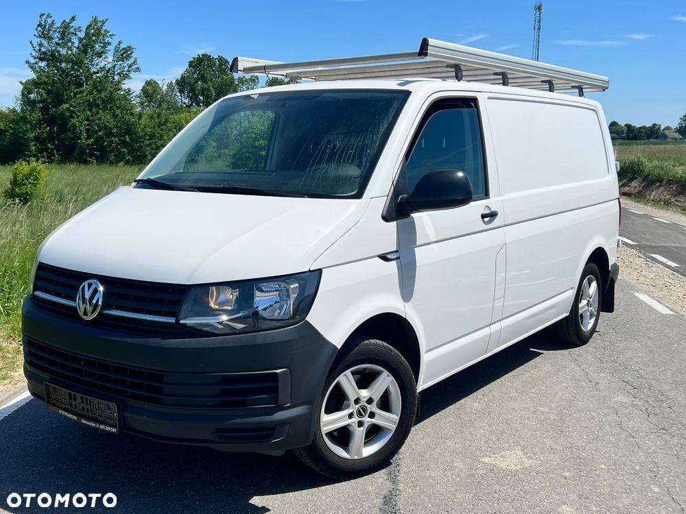 Volkswagen Transporter - 1