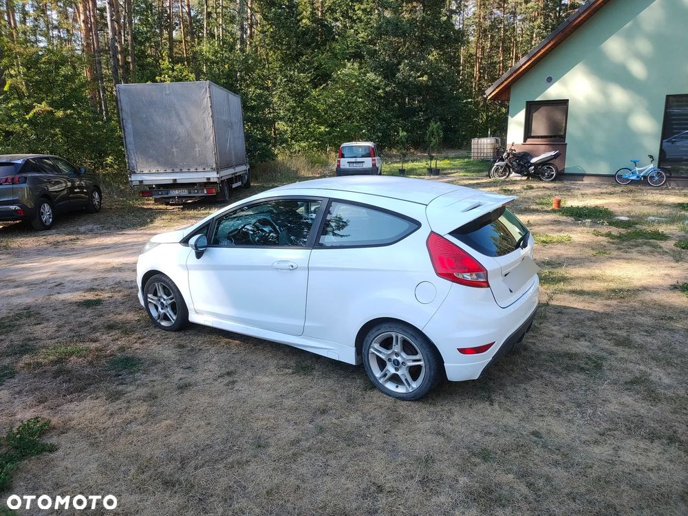 Ford Fiesta - 3