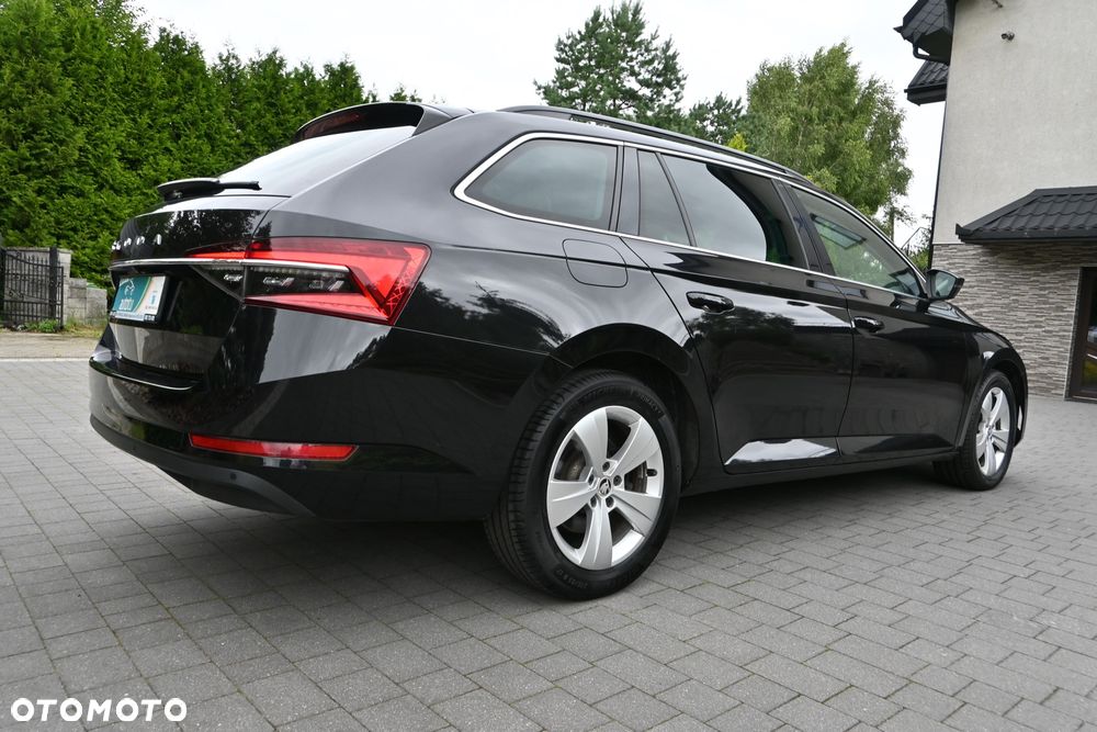 Skoda Superb 2.0 TDI SCR Sportline DSG - 8