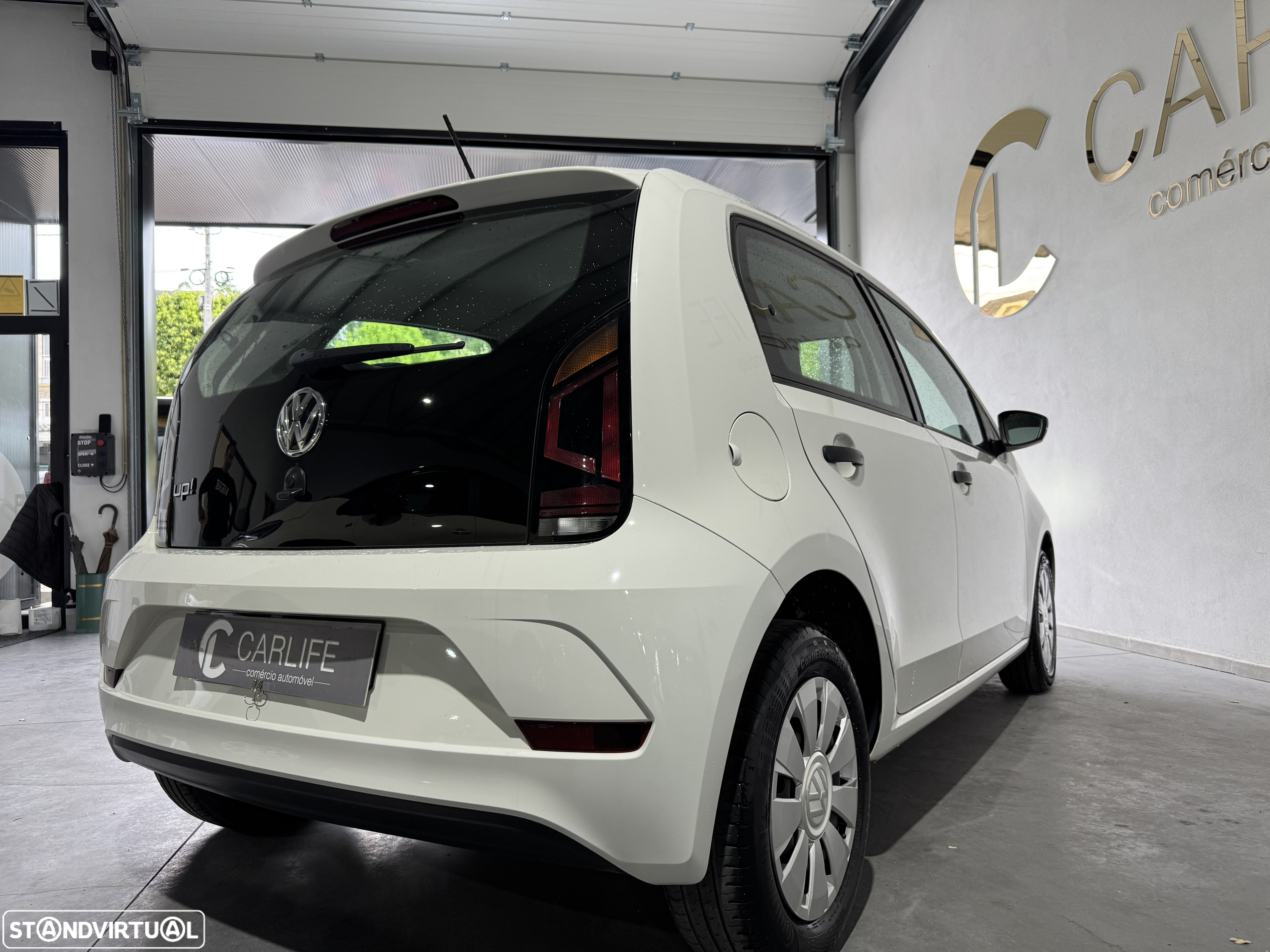 VW Up! Active - 6