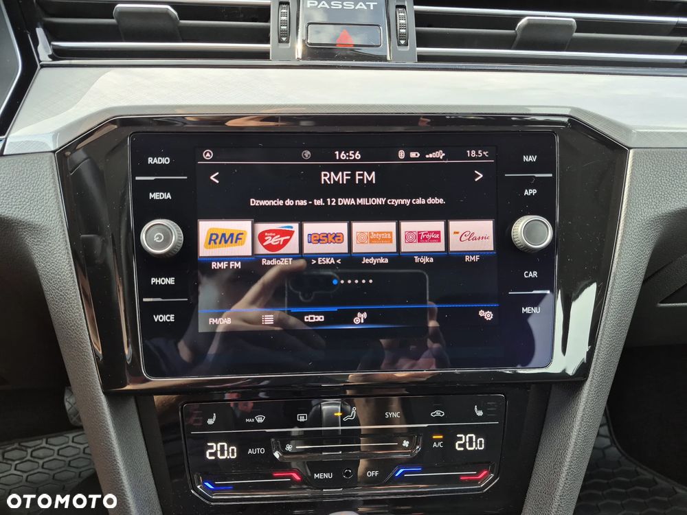 Volkswagen Passat 2.0 TSI Business DSG - 32