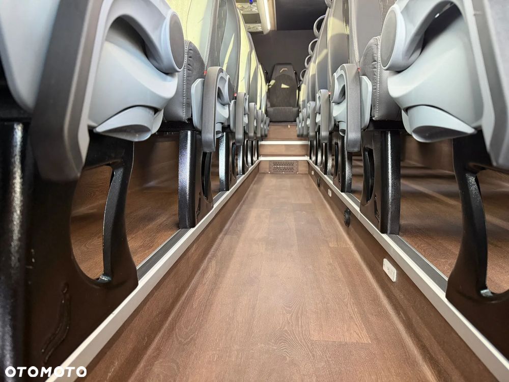 Mercedes-Benz Sprinter 519 - 39
