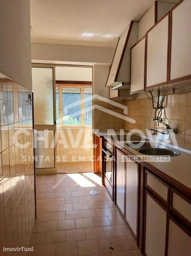 T2 c/ Marquise em Vilar do Paraíso - Grande imagem: 3/15