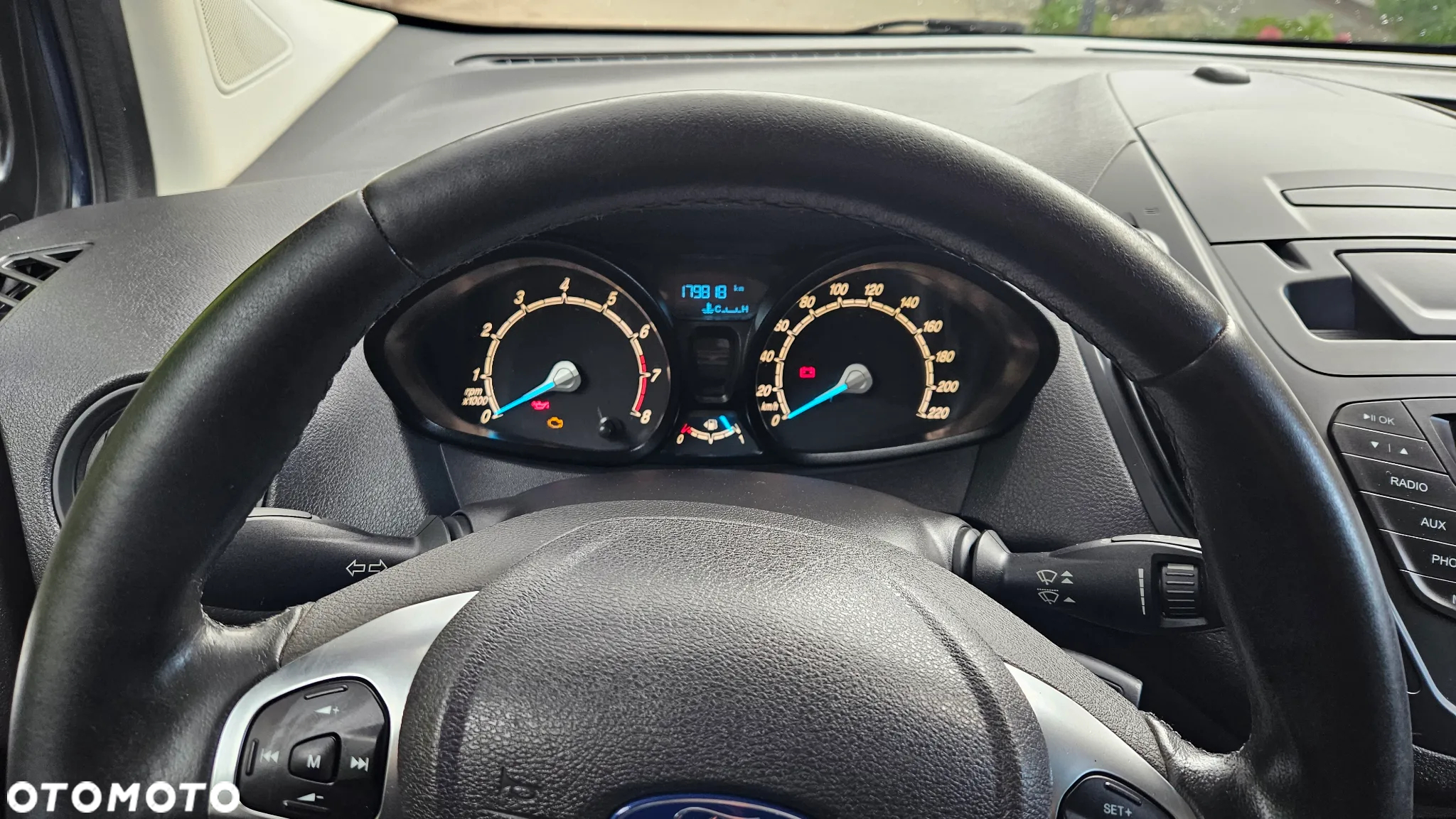 Ford Tourneo Courier 1.0 EcoBoost Trend - 11