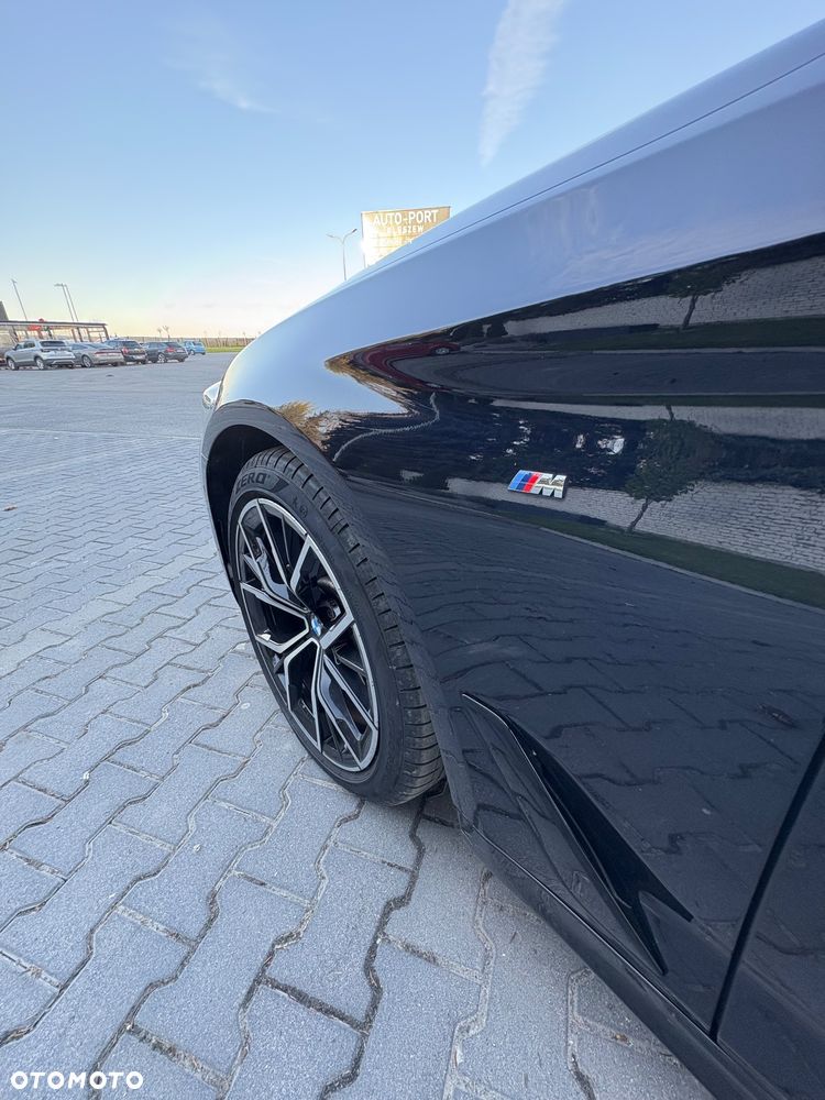 BMW Seria 5 530d xDrive mHEV - 18