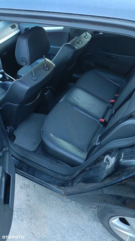 Opel Astra 2.0 Turbo Cosmo - 18