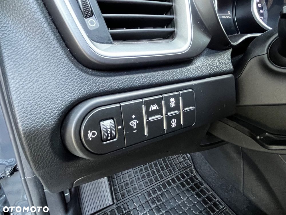 Kia Ceed 1.5 T-GDI M - 33
