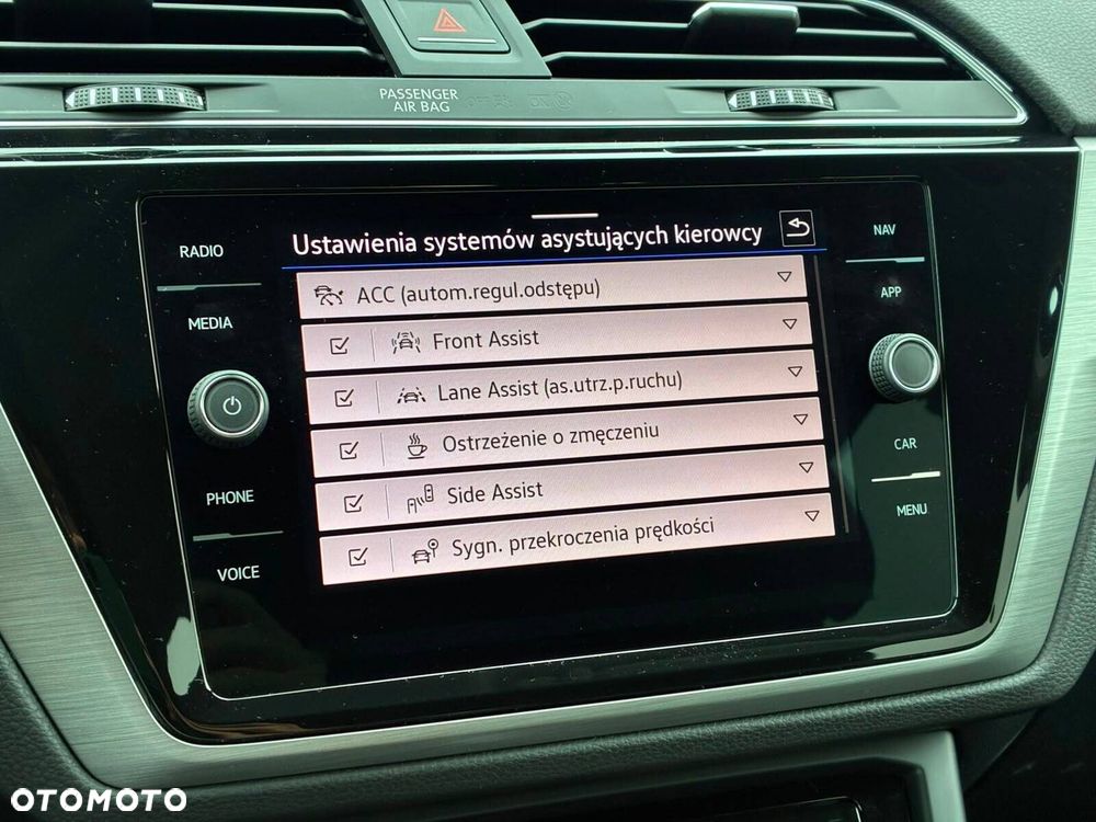 Volkswagen Touran - 21
