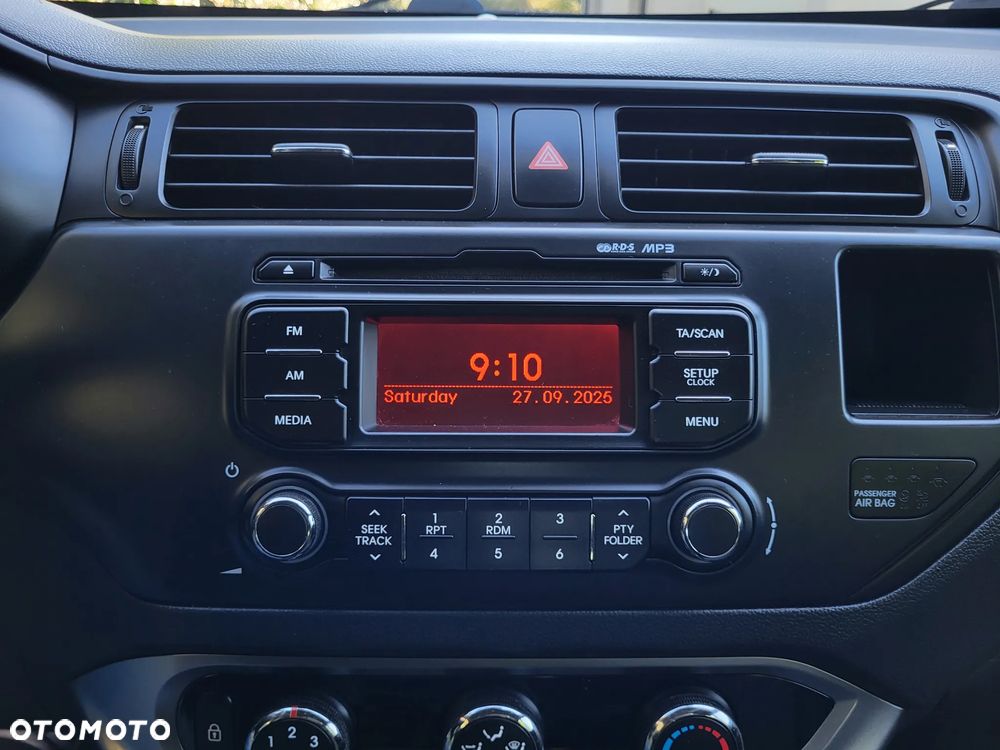 Kia Rio - 19
