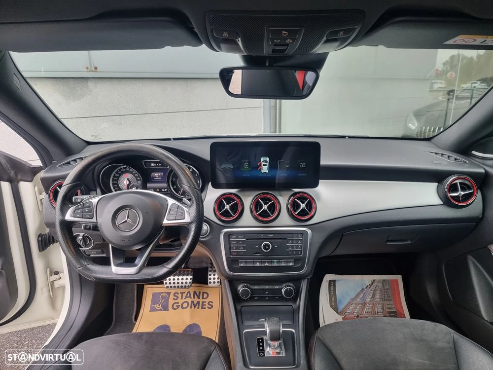Mercedes-Benz CLA 45 AMG 4Matic 7G-DCT - 27