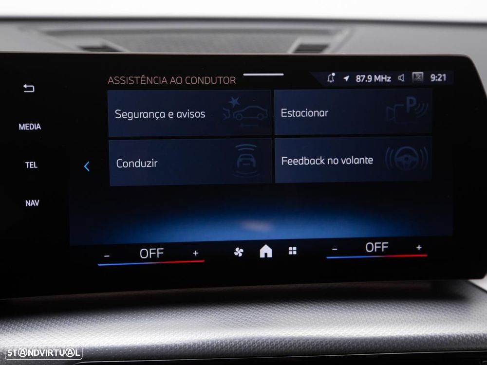 BMW iX2 eDrive20 Pack Desportivo M - 26