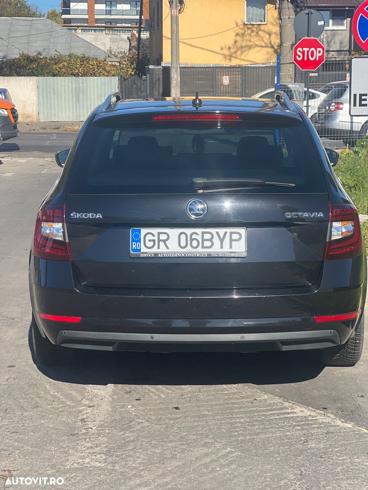 Skoda Octavia 1.6 TDI DSG Ambition - 2