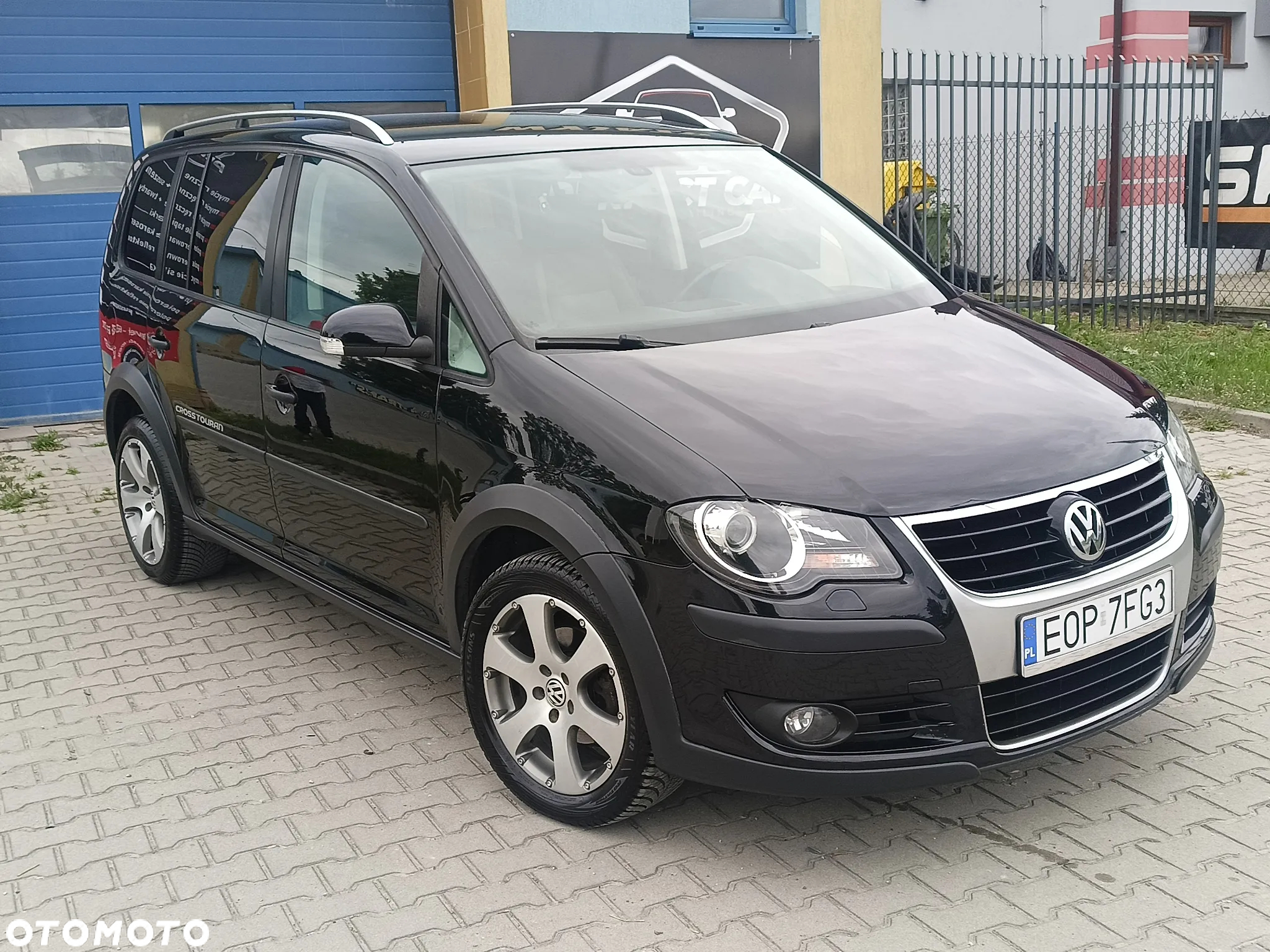 Volkswagen Touran 2.0 TDI DPF Cross - 10
