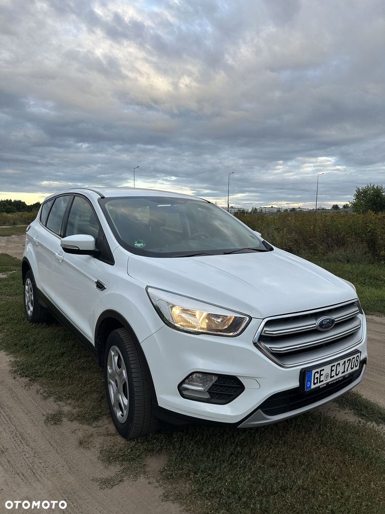 Ford Kuga 1.5 EcoBoost FWD Edition ASS MMT6 - 3