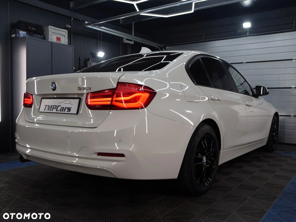 BMW Seria 3 318i - 7