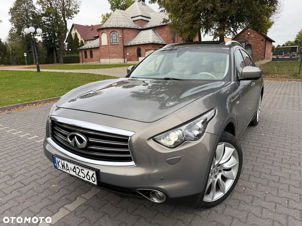 Infiniti QX70 - 23