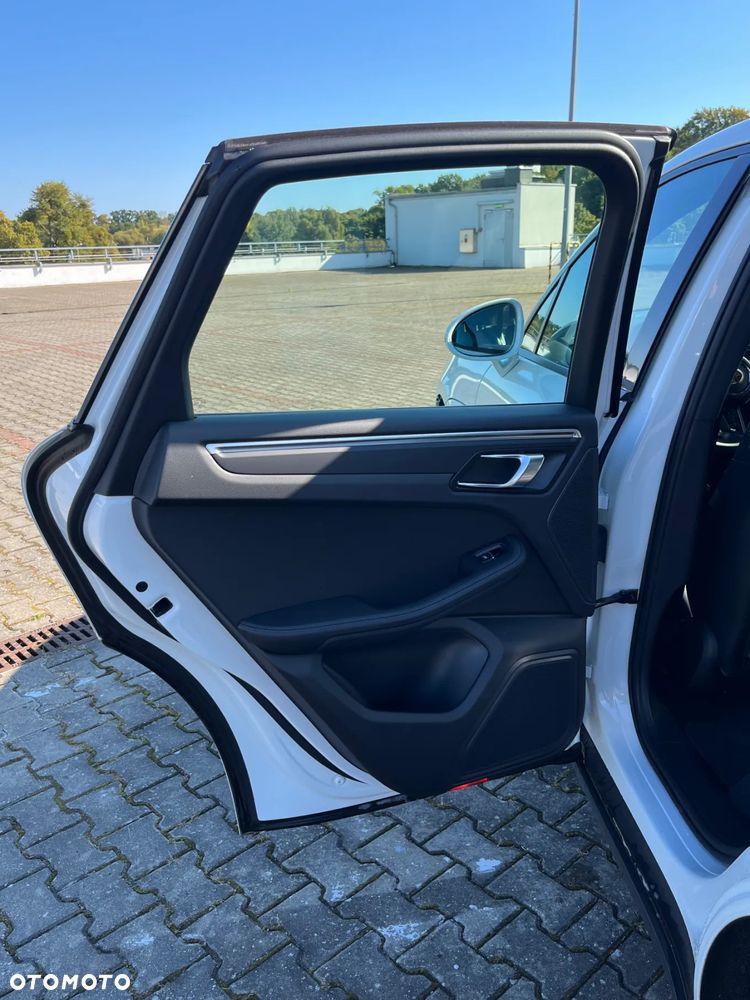 Porsche Macan Standard - 13