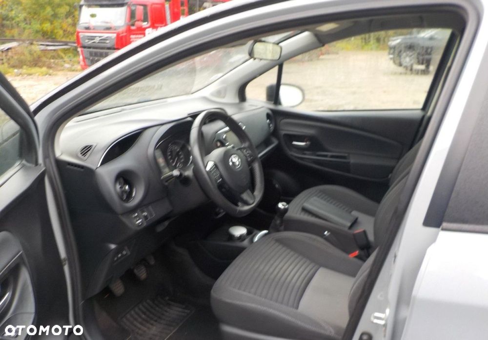 Toyota Yaris - 26