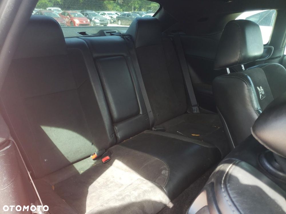 Dodge Challenger - 10