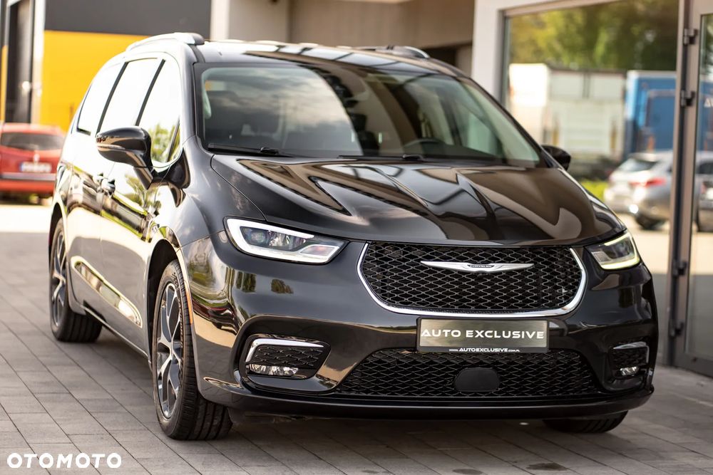Chrysler Pacifica - 17