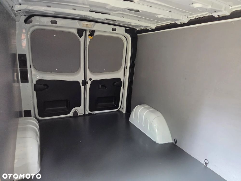 Opel Vivaro piękny Max długi - 16