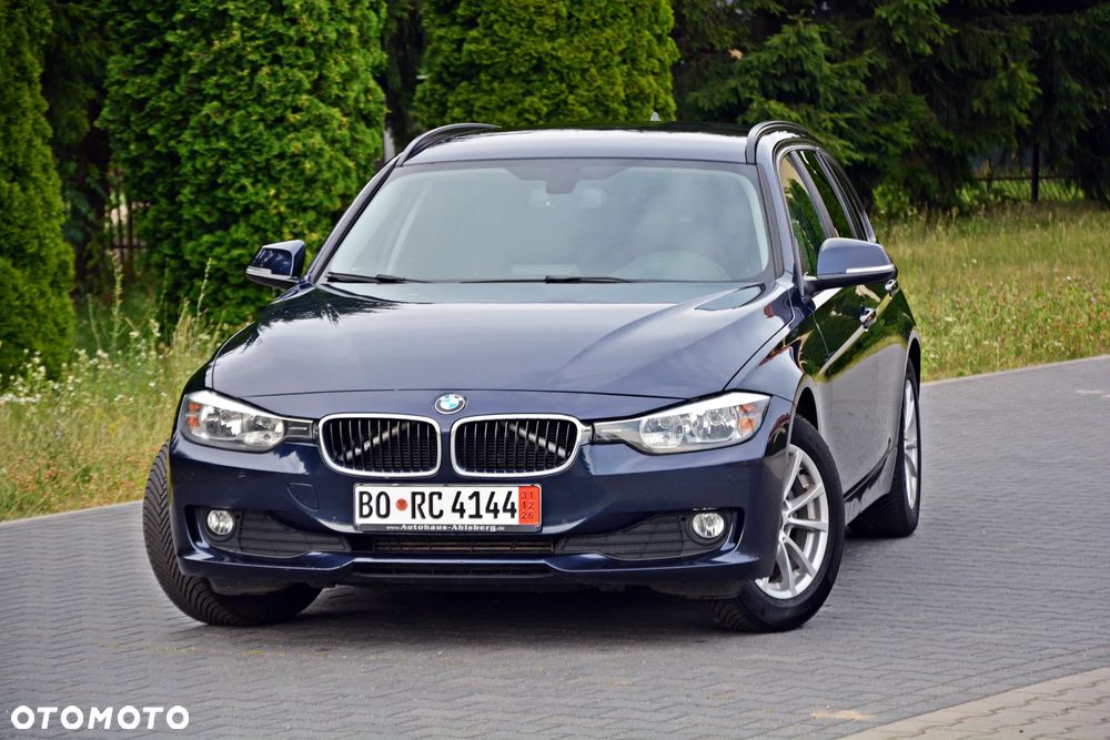 BMW Seria 3 320d Sport-Aut - 2