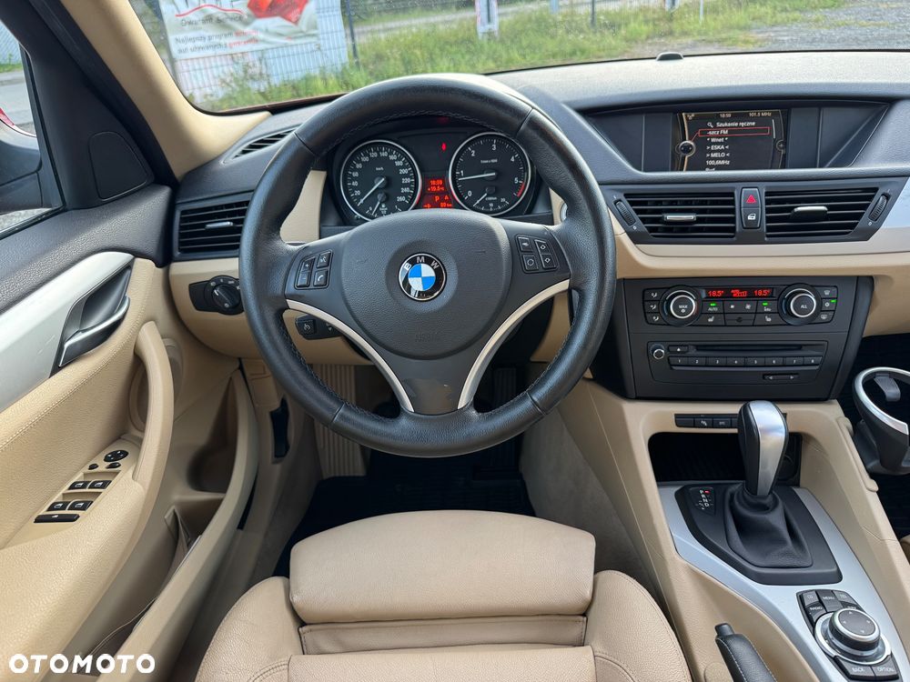 BMW X1 xDrive23d - 38