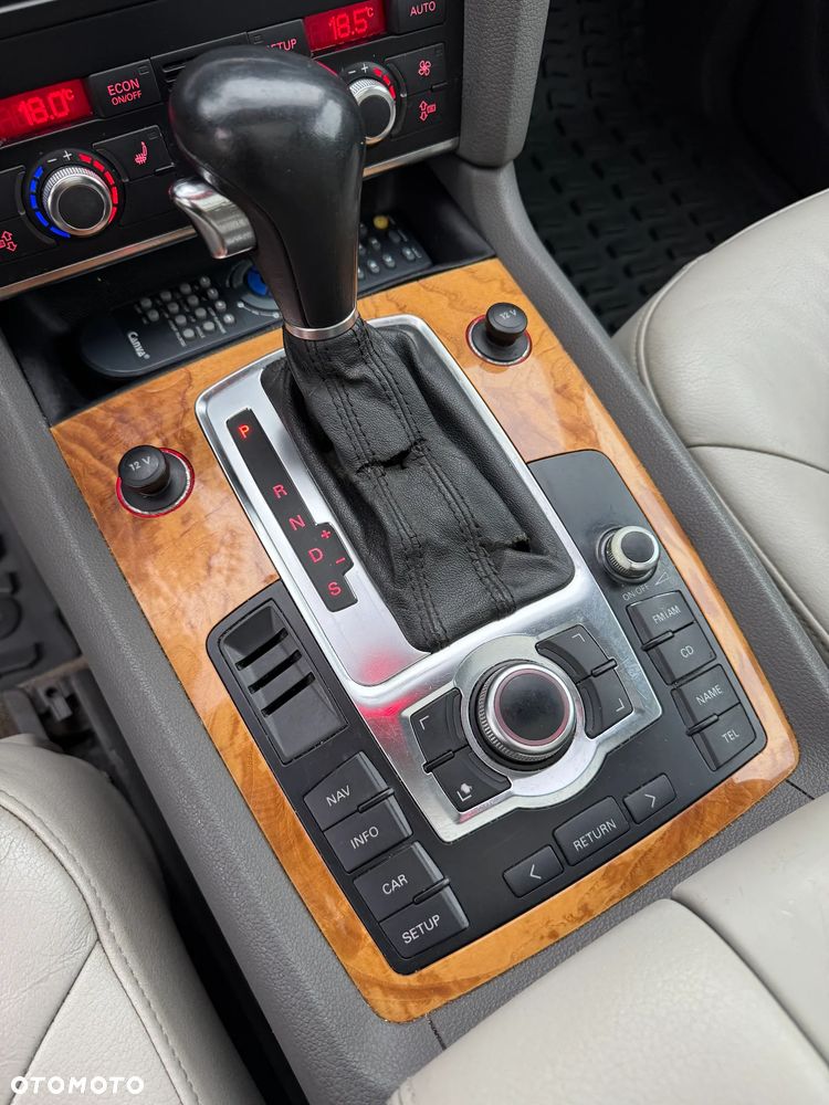 Audi Q7 4.2 FSI Quattro Tiptronic - 38