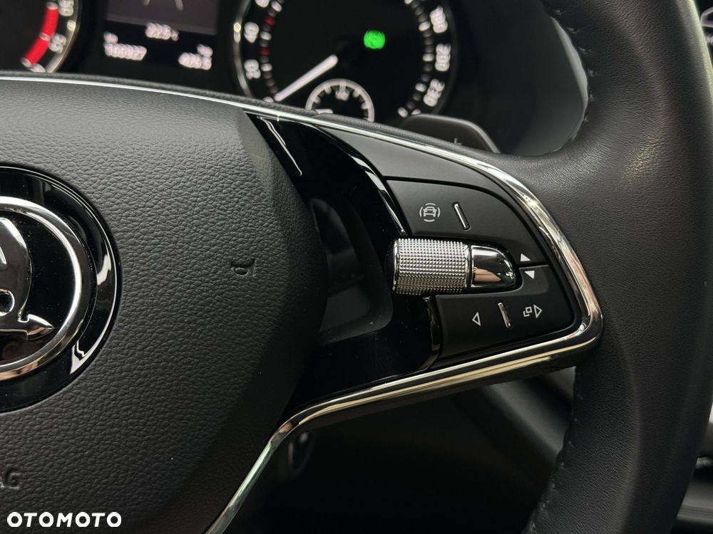 Skoda Octavia 2.0 TDI Ambition DSG - 25