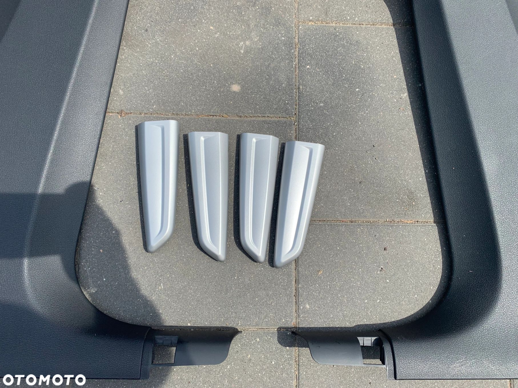 FOTELE TAPICERKA ELEMENTY WNĘTRZA AUDI Q2 81A SKÓRA MANUAL JAK NOWE - 15