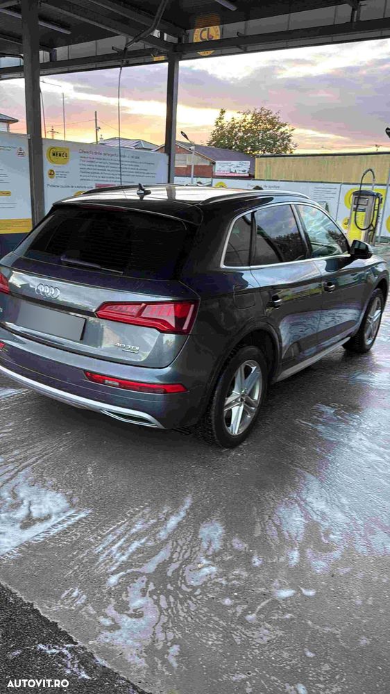 Audi Q5 2.0 40 TDI quattro S tronic Design - 10