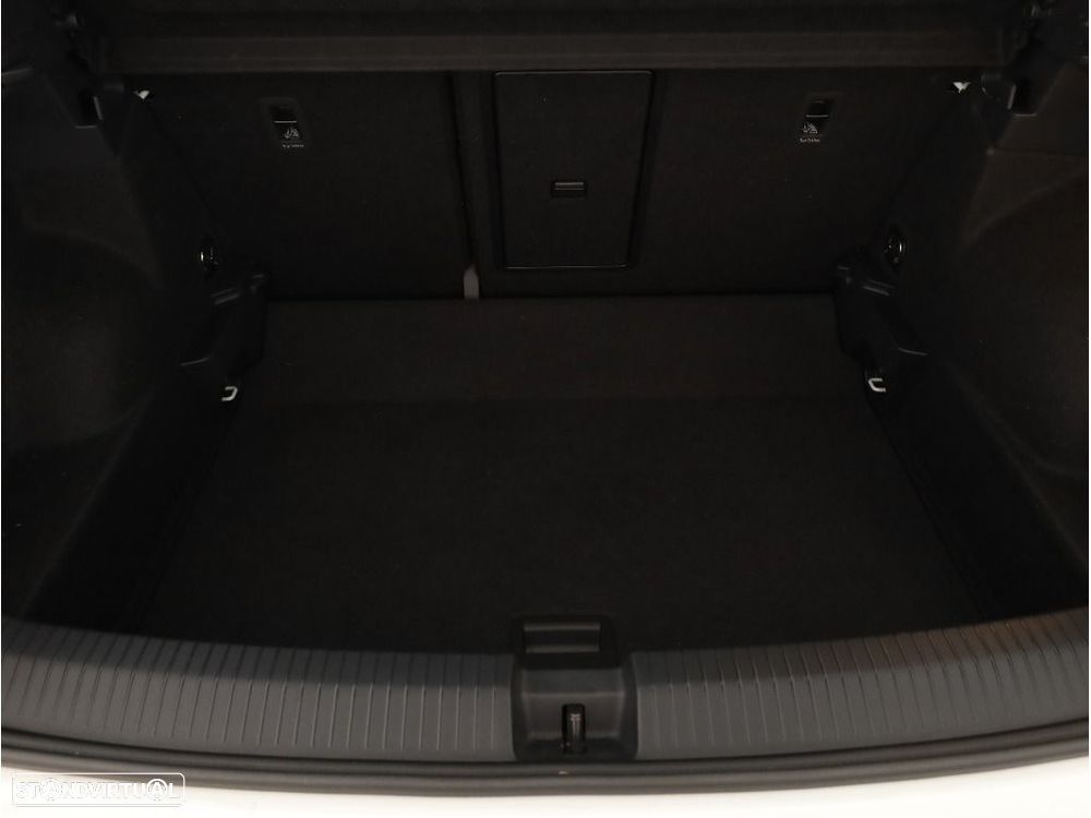 VW T-Roc 2.0 TDI R-Line DSG - 24