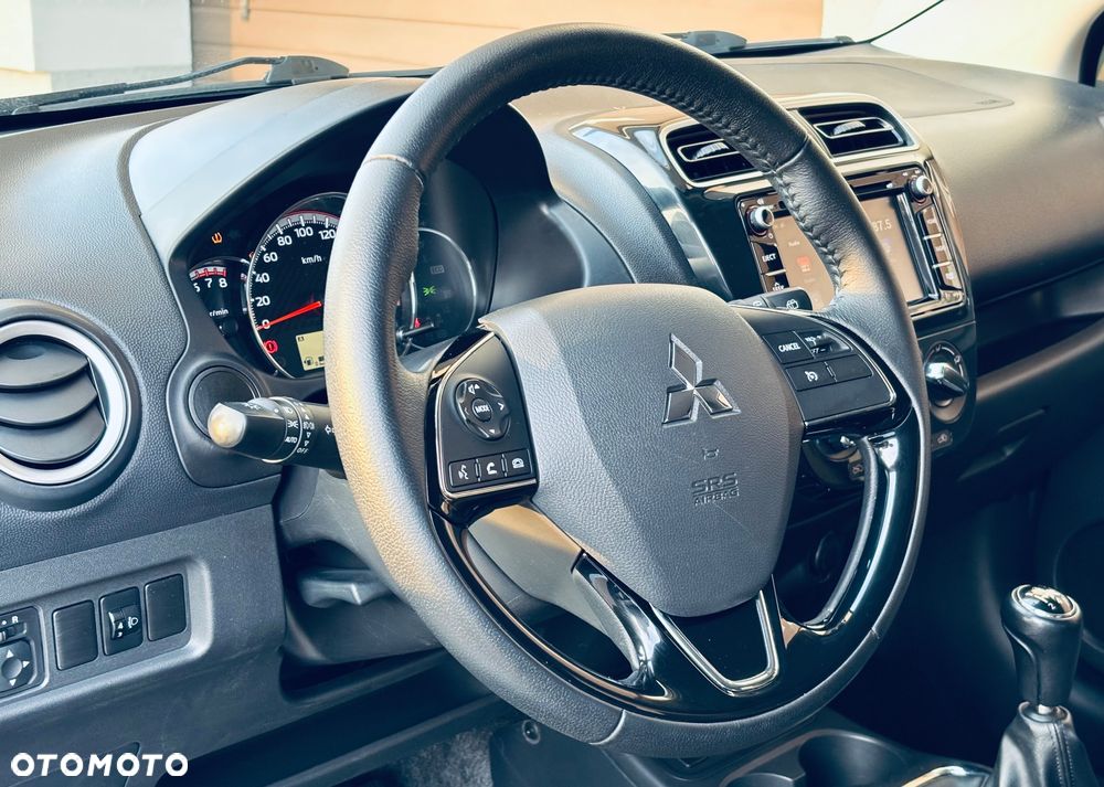 Mitsubishi Space Star - 10