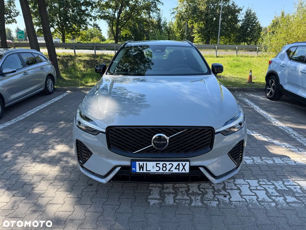 Volvo XC 60 B5 B AWD Plus Dark - 2