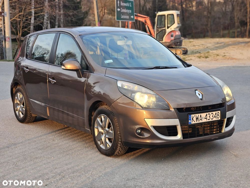 Renault Scenic 1.6 16V 110 TomTom Edition - 2
