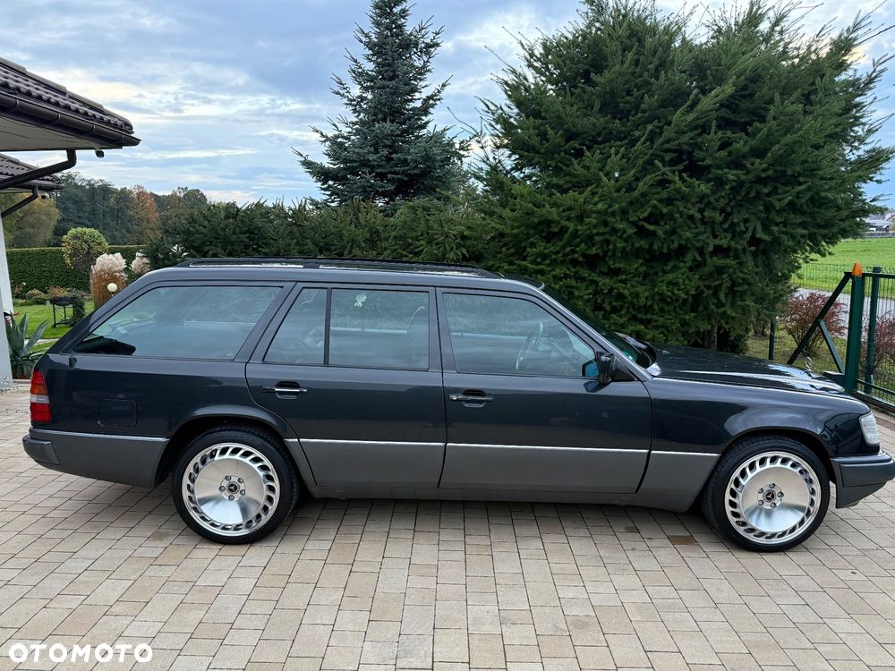 Mercedes-Benz W124 (1984-1993) - 36