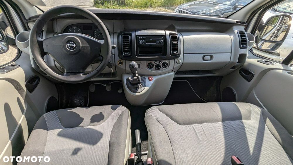 Opel Vivaro - 24