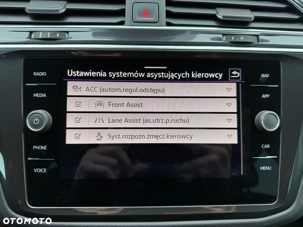Volkswagen Tiguan 2.0 TDI SCR Elegance DSG - 24