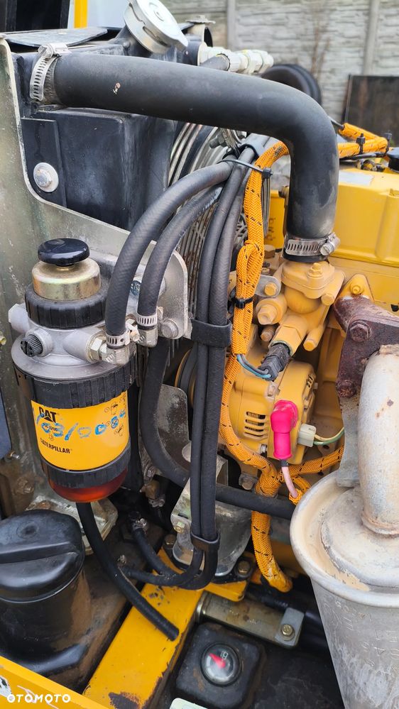 Caterpillar CB14 - 9