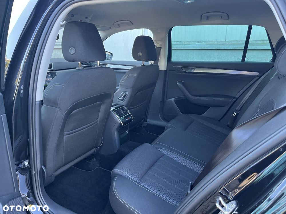 Skoda Superb 2.0 TSI Style DSG - 35